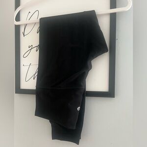 Lululemon black Leggings in very good condition size 8